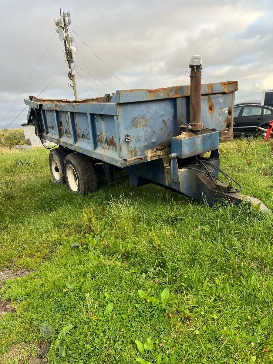 Dump trailer - Image 1