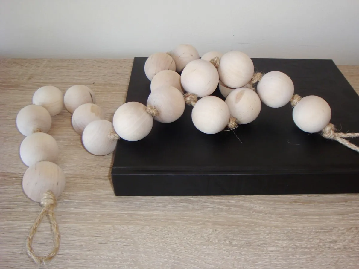 Decorative wooden beads - Image 1