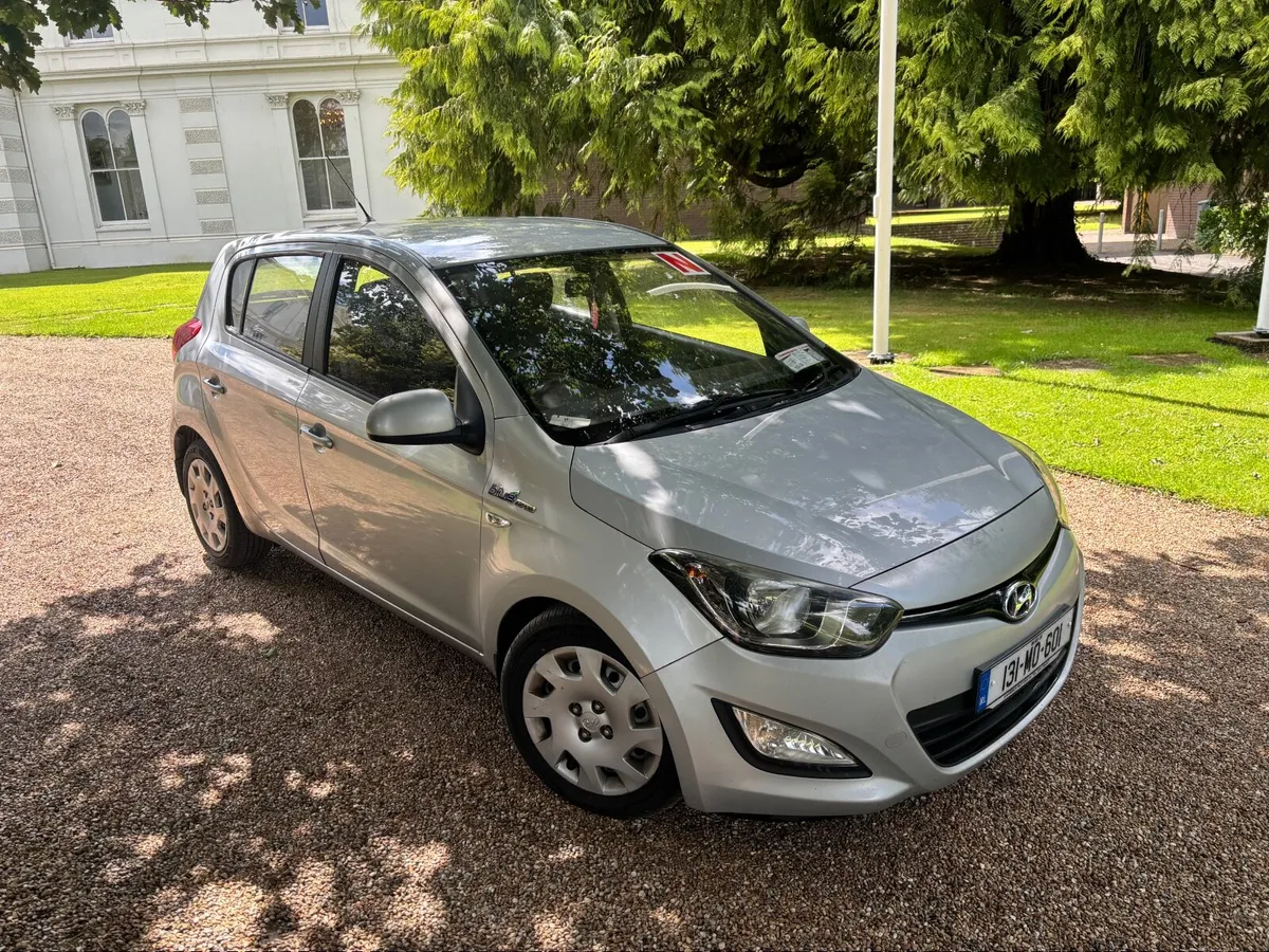 2013 Hyundai i20 high spec model 1.4 diesel - Image 1