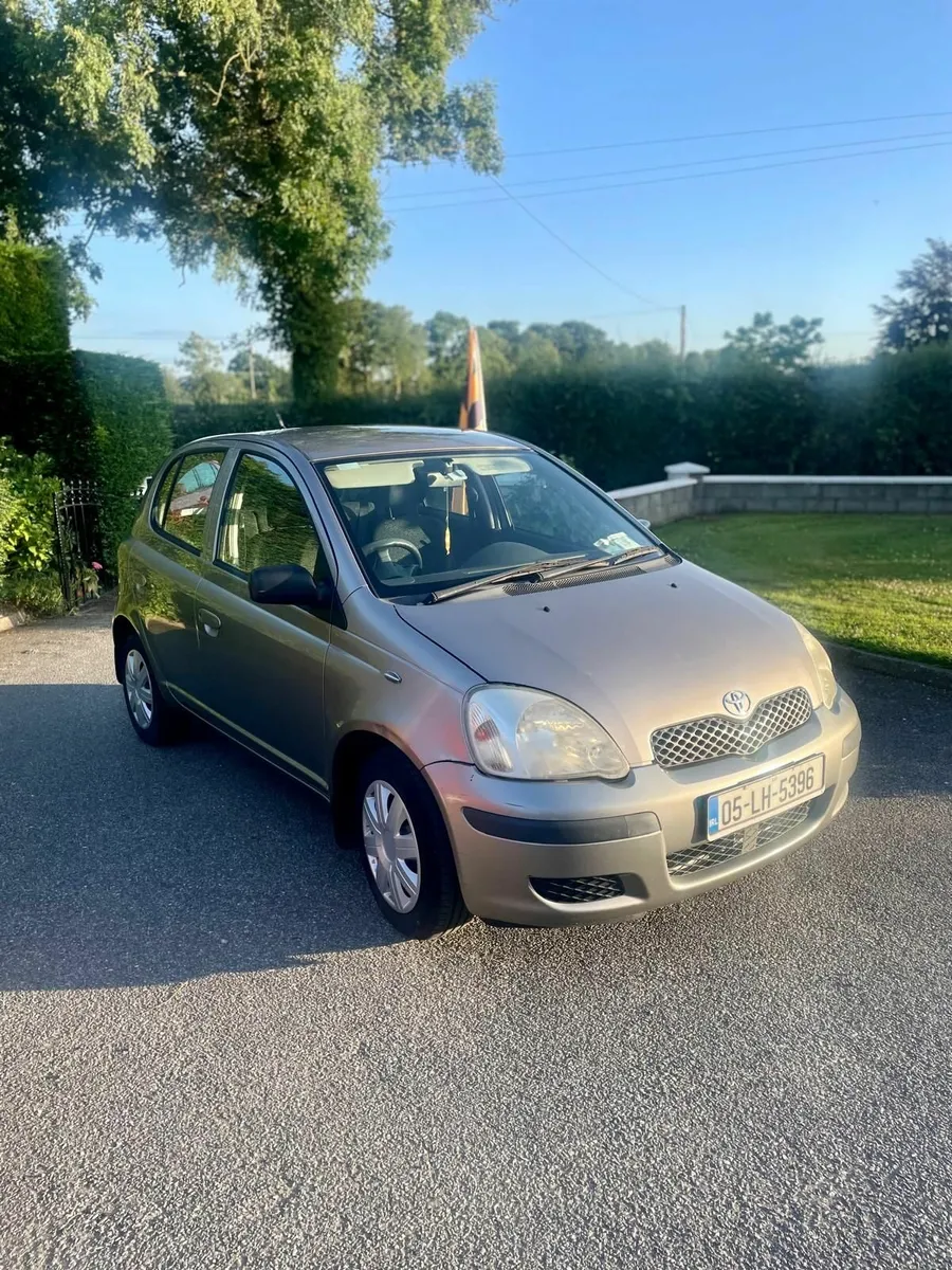 Toyota Yaris 2005 - Image 1