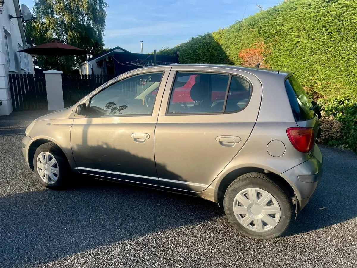 Toyota Yaris 2005 - Image 4