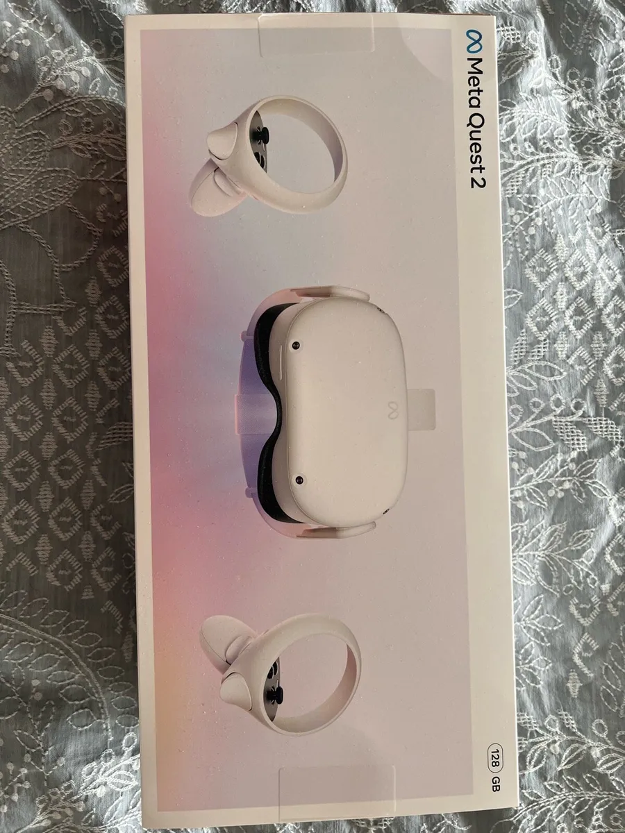 Meta Quest 2 VR headset - Image 3