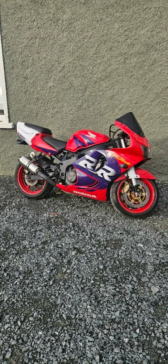 Honda fireblade - Image 1