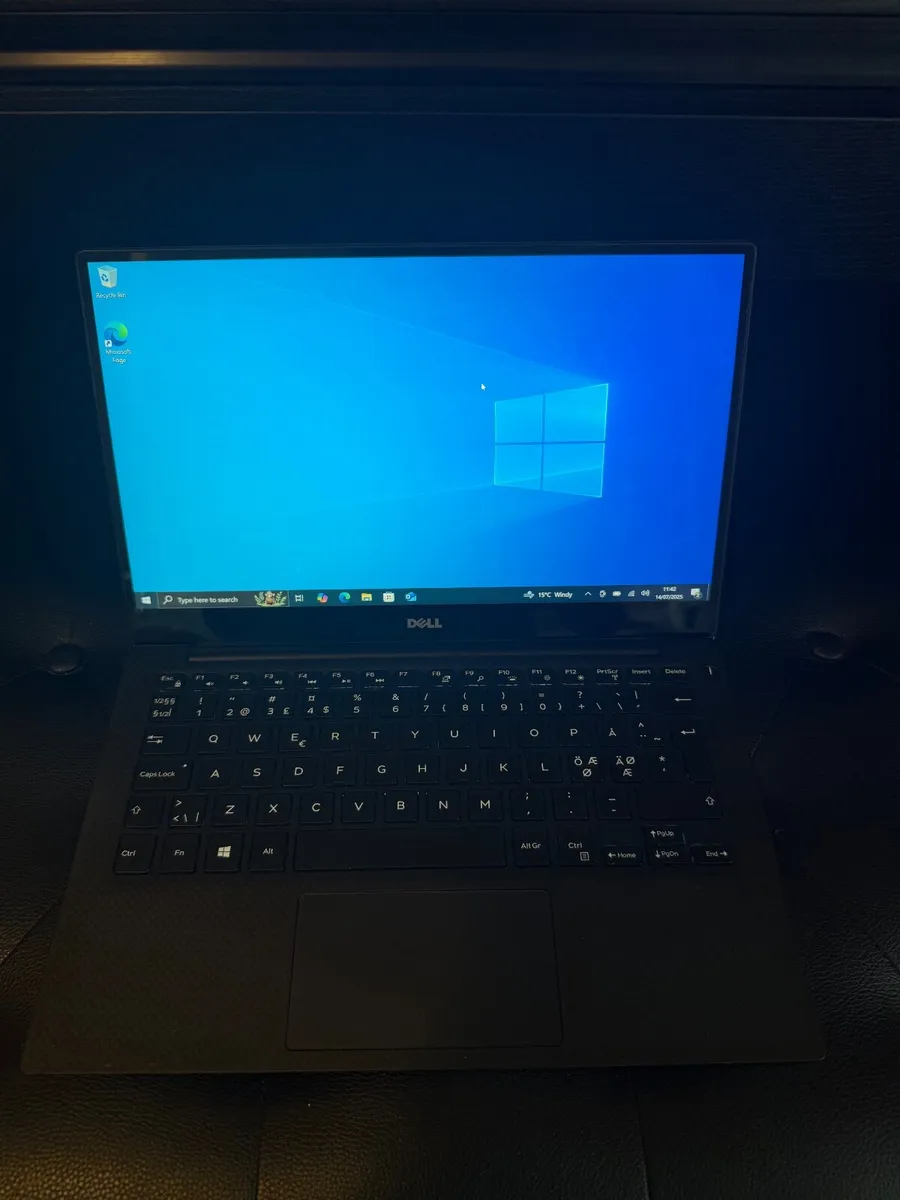 Dell XPS 9360 Laptop i5/8GB/256SSD/QHD - Image 1