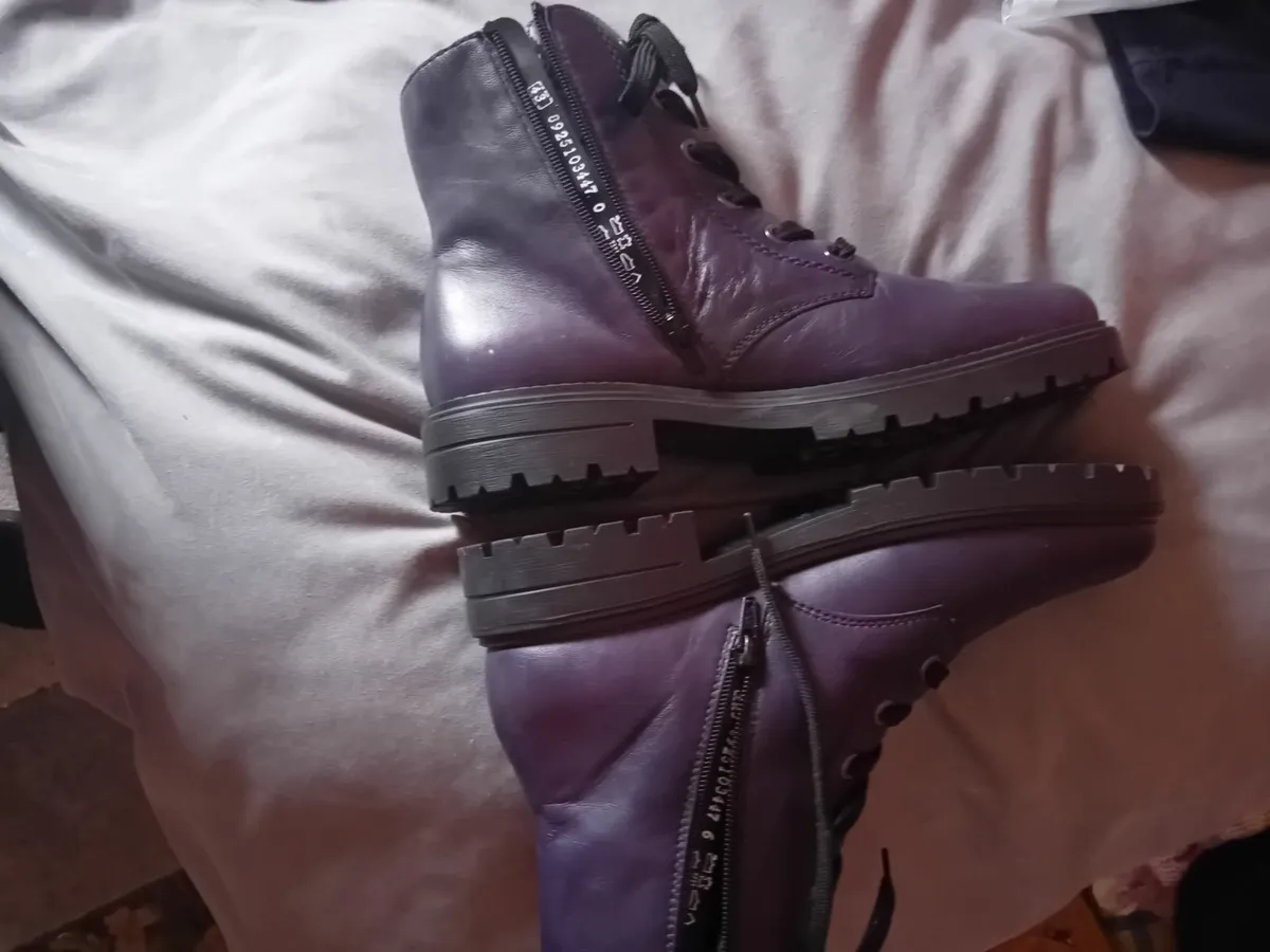 Brand new Womens purple boots size 43(9) - Image 3