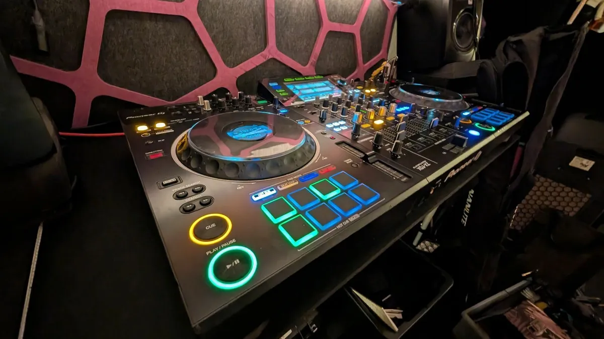 Pioneer XDJXZ controller - Image 4