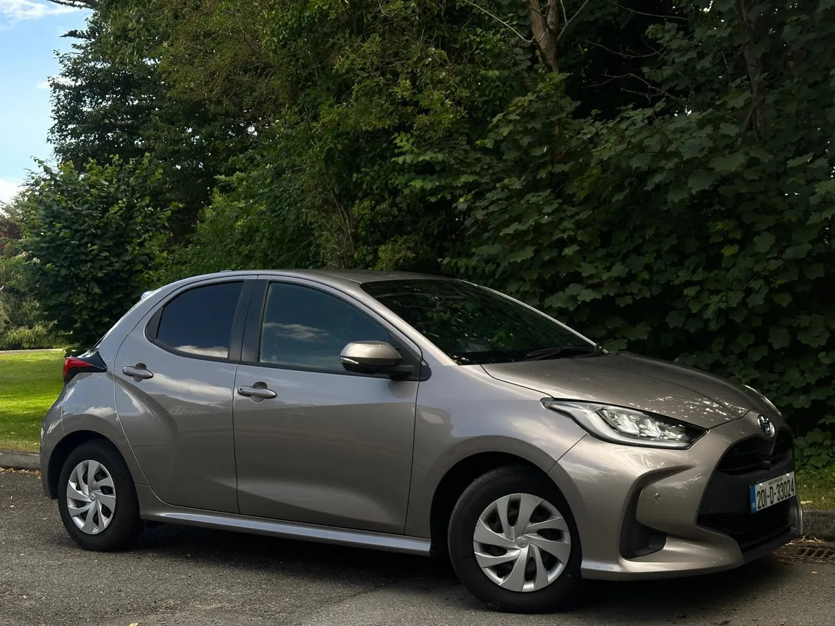 2020 TOYOTA YARIS HYBRID - Image 1