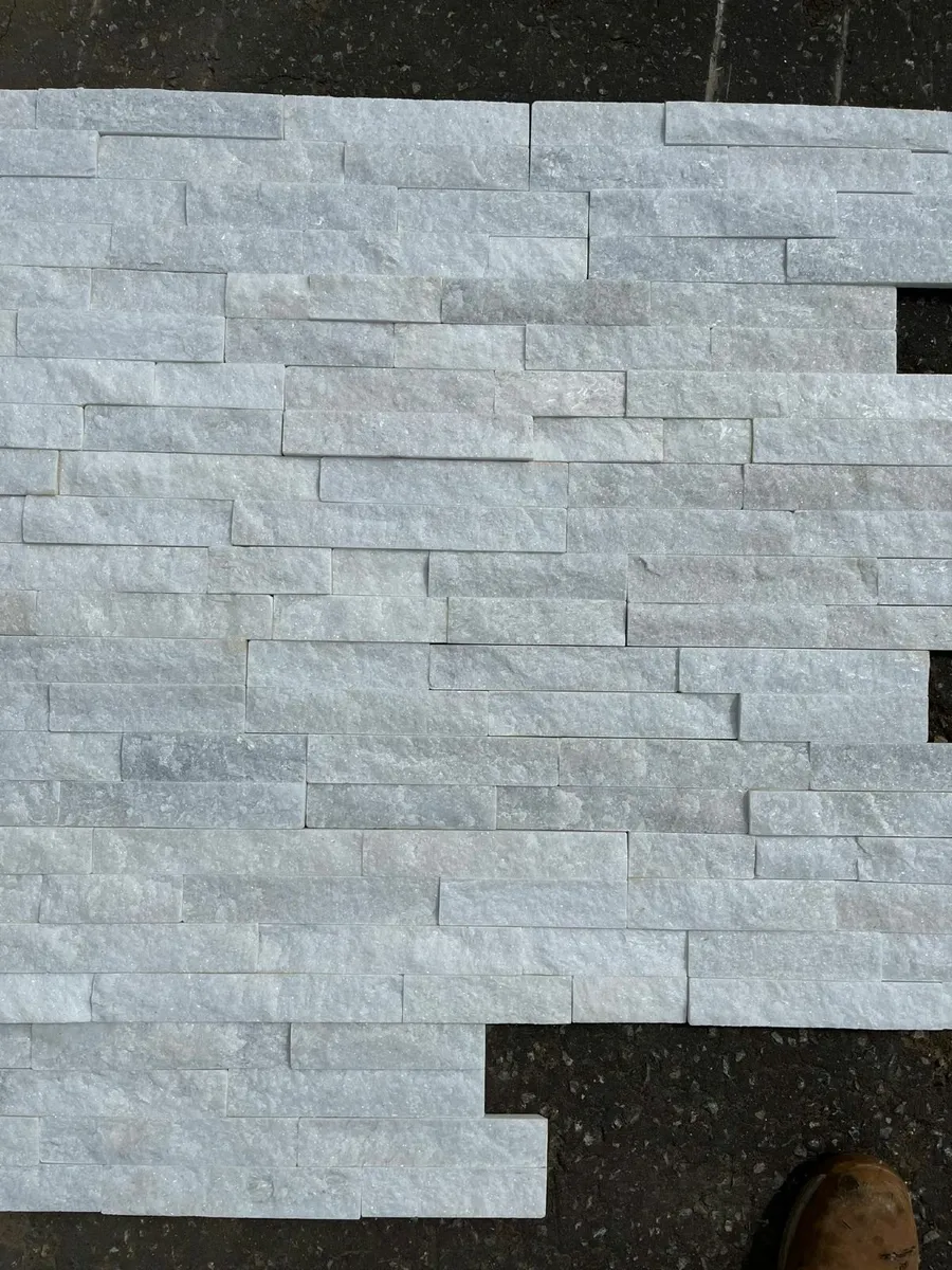 White Quartzite spilt face cladding tiles - Image 3