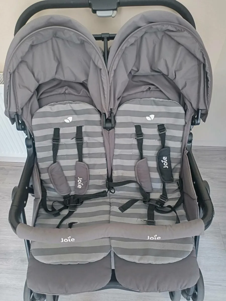 Joie baby's double buggy. With rain cover - Image 4