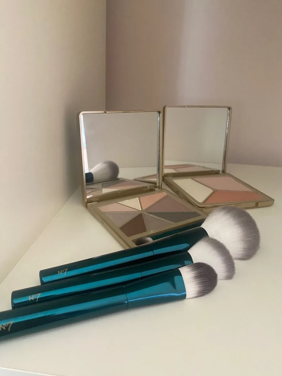 No7 Makeup Selection