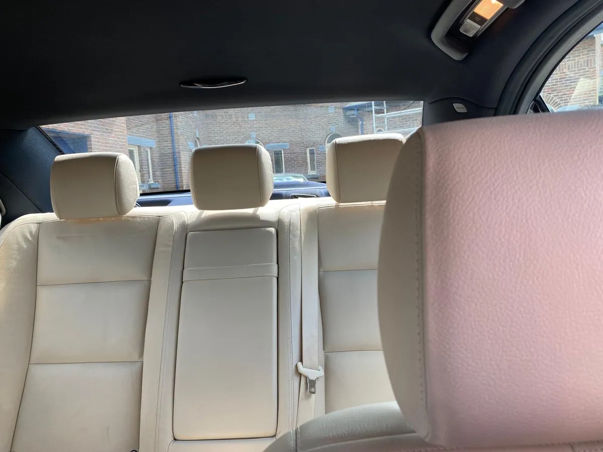 Mercedes S350 Mercedes Service History 80,000 KM - Image 3