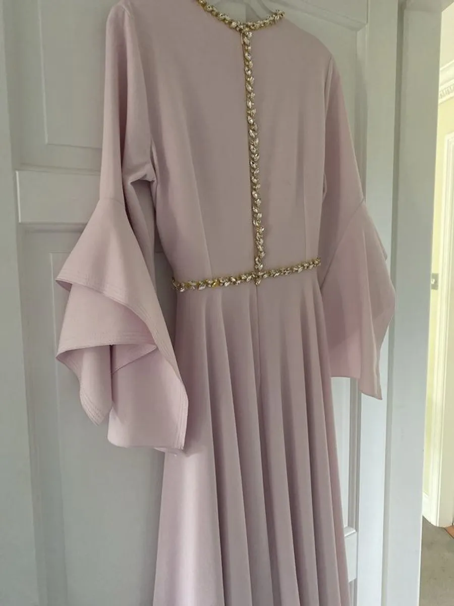 Mother of the bride or groom - Image 2