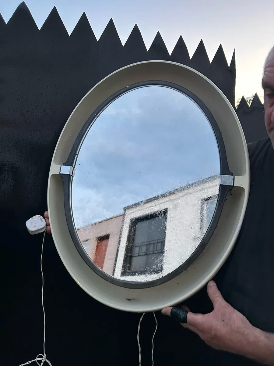 1970S  MIRROR WITH LIGHT SURROUND - Image 1