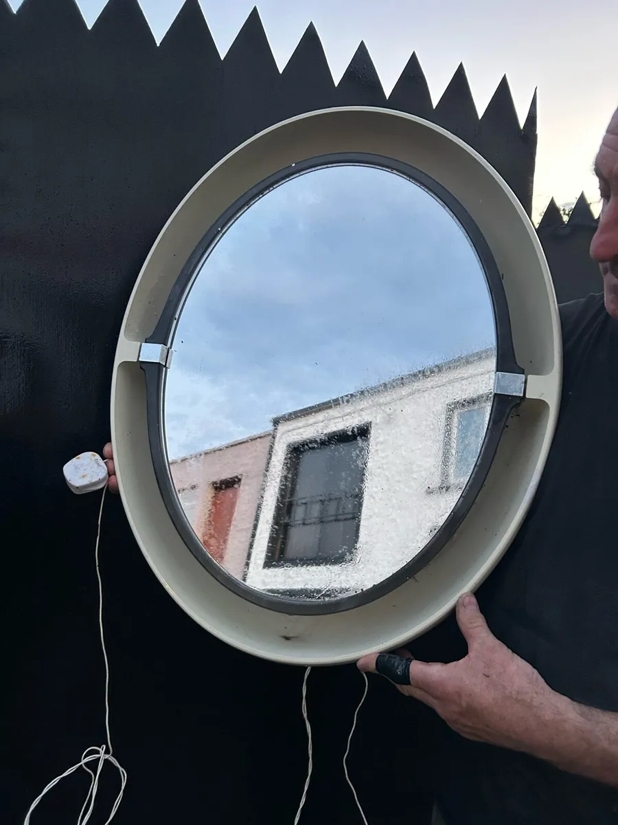 1970S  MIRROR WITH LIGHT SURROUND - Image 2