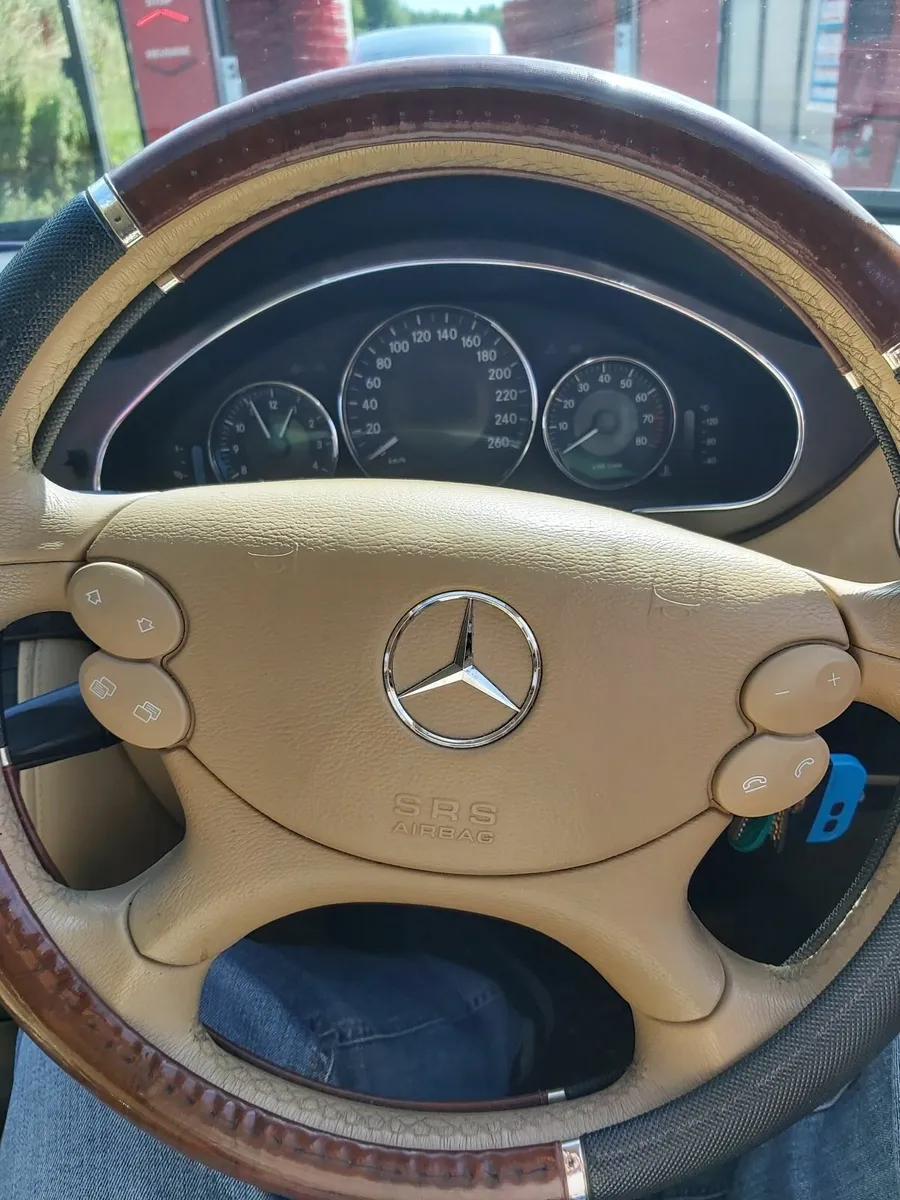 Mercedes-Benz CLS 2008 - Image 1