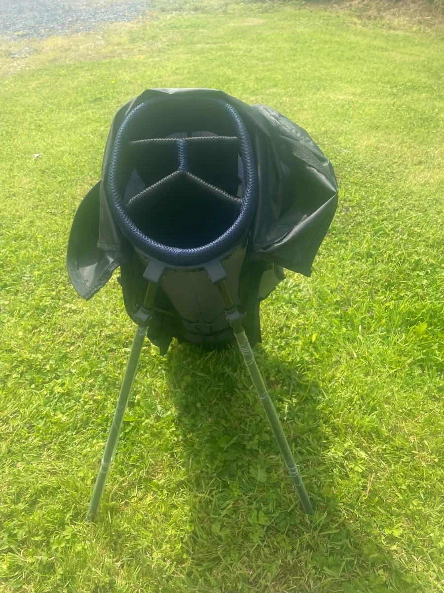Callaway xt Brand new golf bag - Image 2