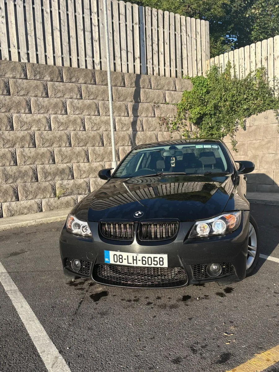 BMW 3-Series E90 - Image 2