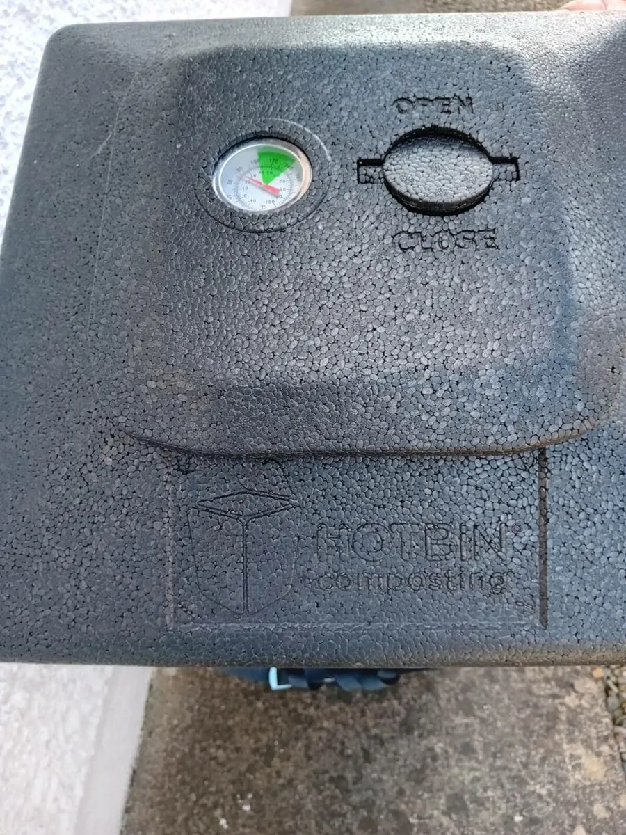 Hot bin composter - Image 1