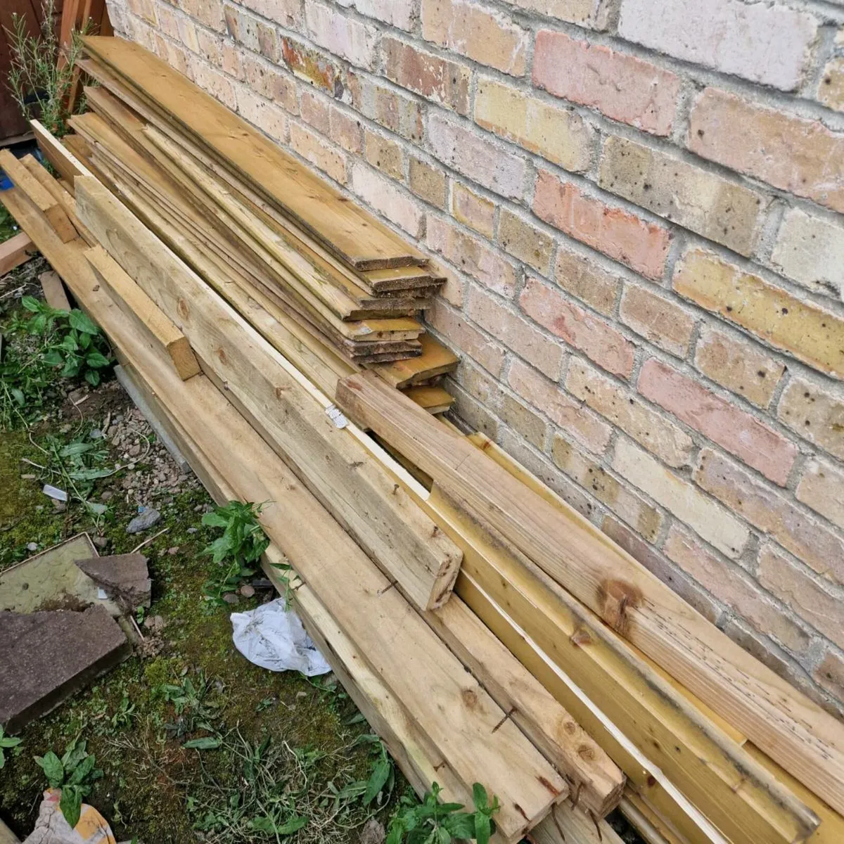 Shiplap wood - Image 1