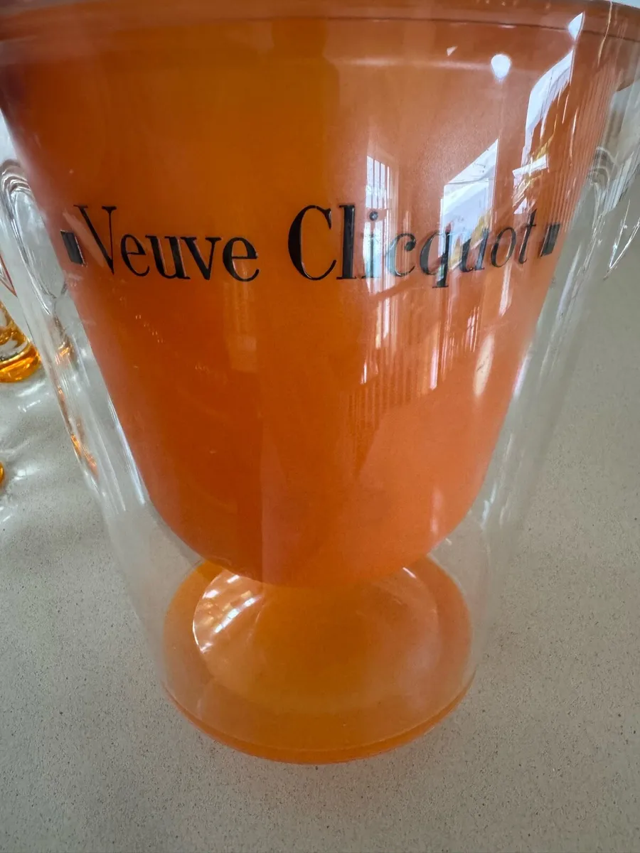Veuve Clicquot ice bucket - Image 1