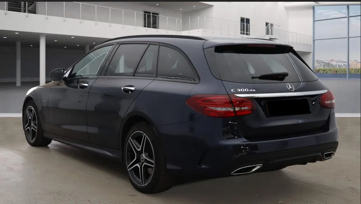 MERCEDES-BENZ C CLASS AMG LN NGT ED PRM + DE LINE - Image 3