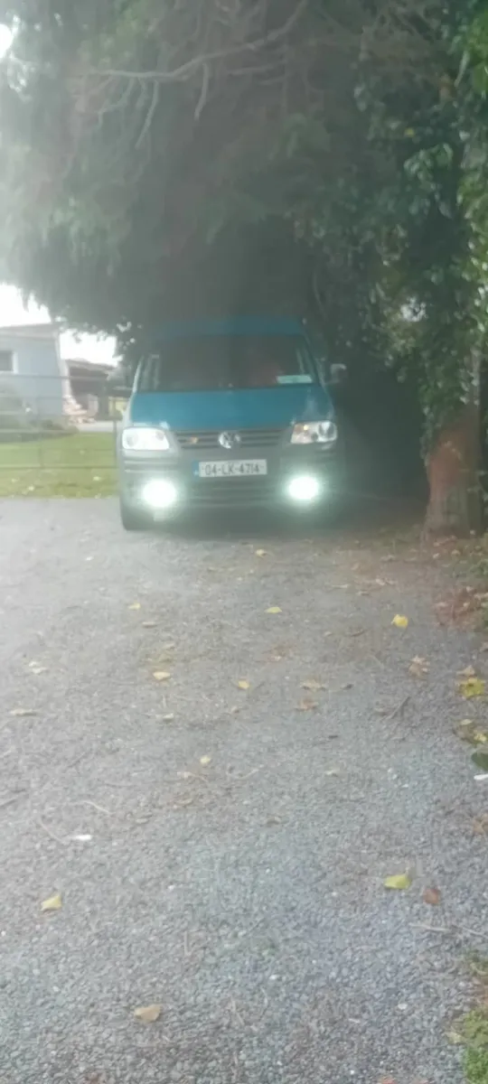 Volkswagen Caddy 2004 - Image 2