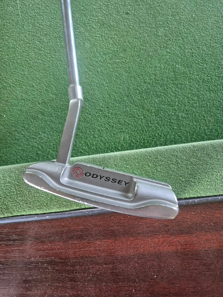 Odyssey White Hot Blade Putter - Image 2