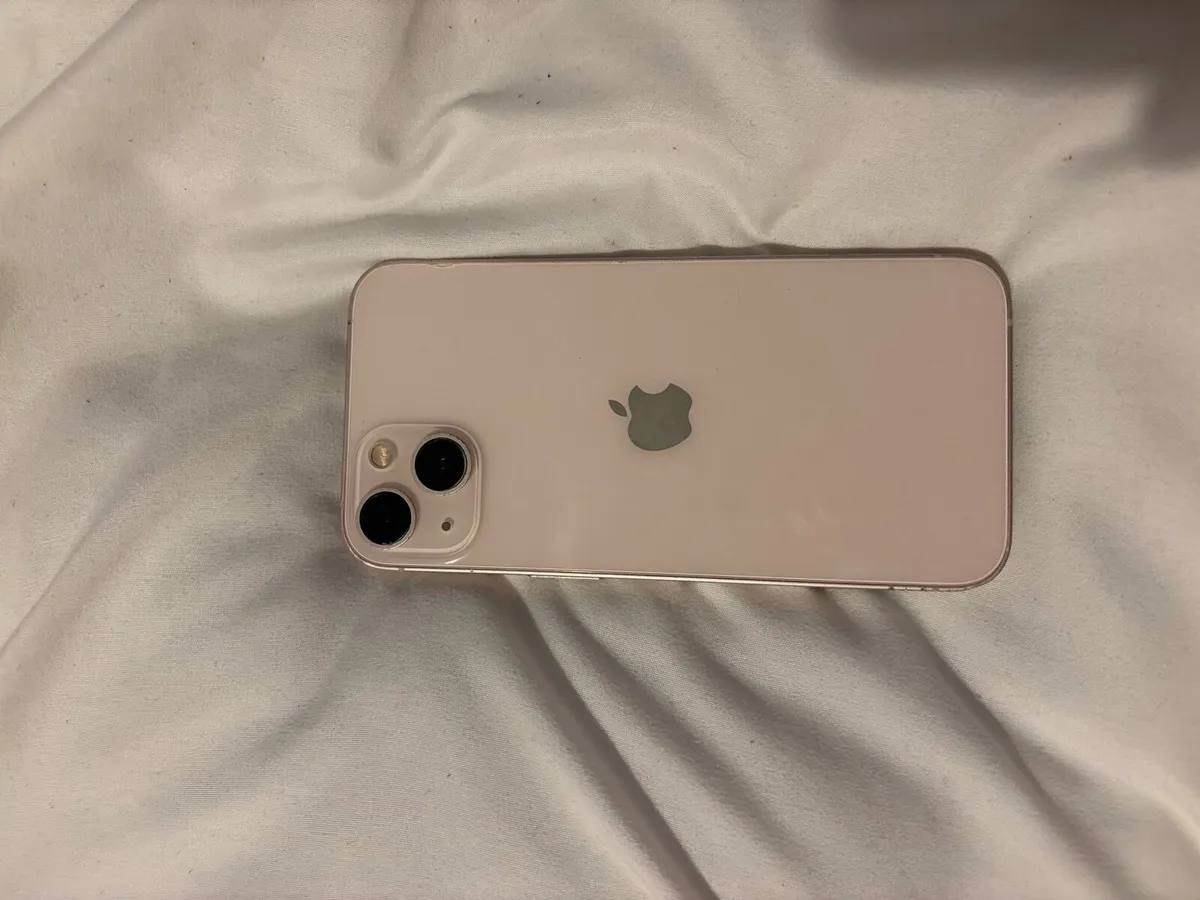 iPhone 13 pink - Image 1