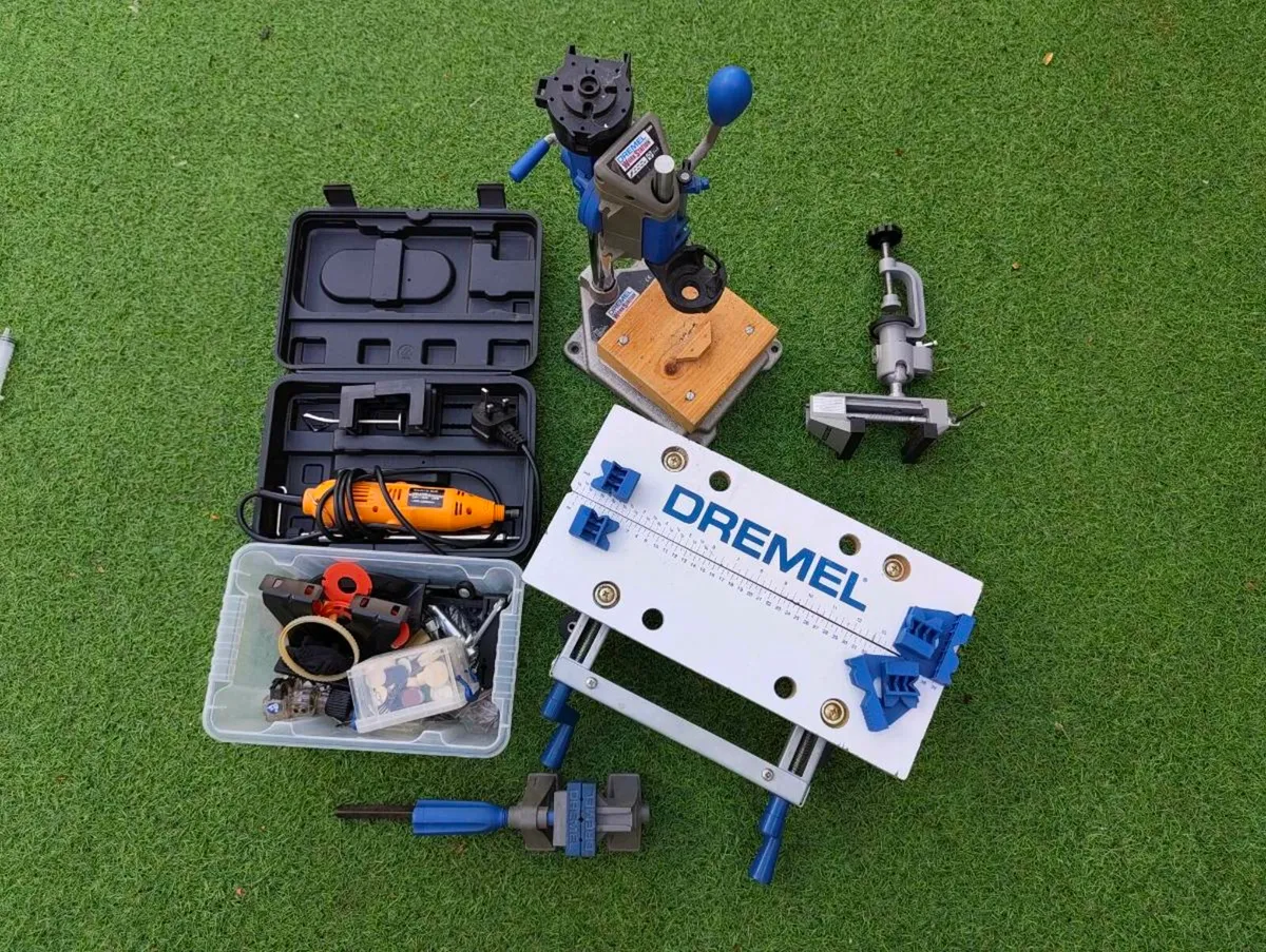Ryobi Dremel tool plus acc - Image 1
