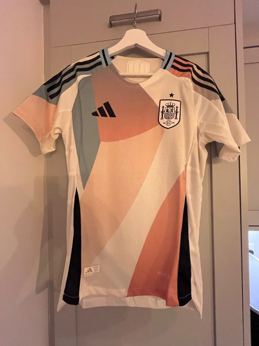 Adidas Spain woman’s team size M - Image 1