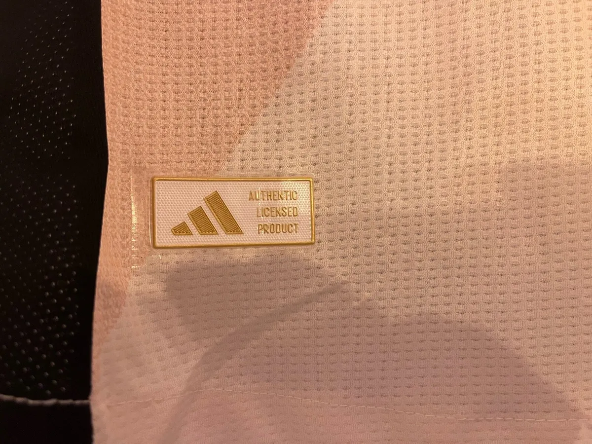 Adidas Spain woman’s team size M - Image 3