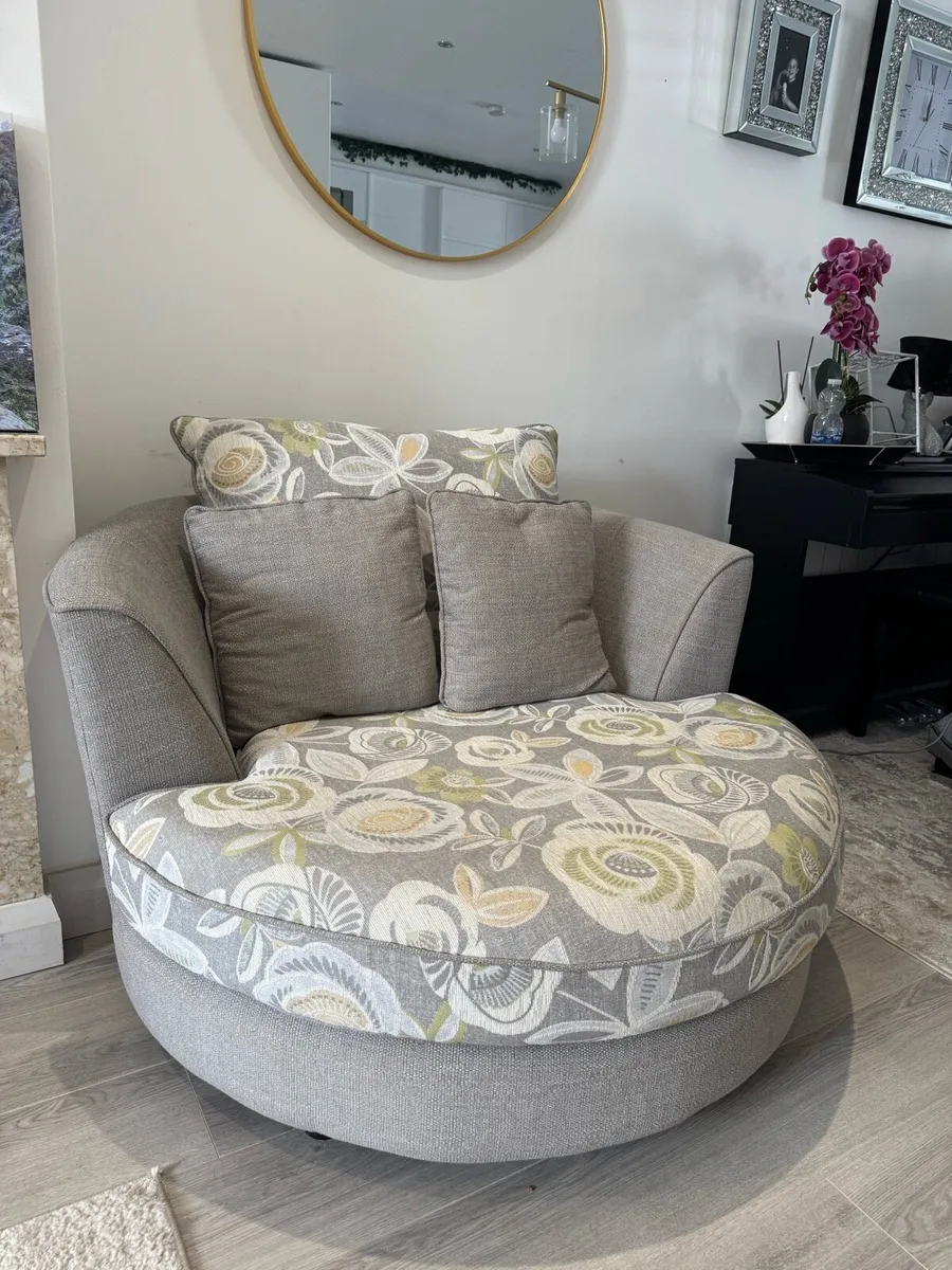 L Couch and swivel chair - Image 3
