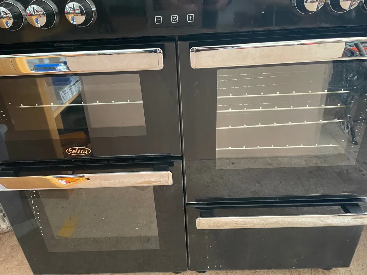 Electric range cooker - Image 1