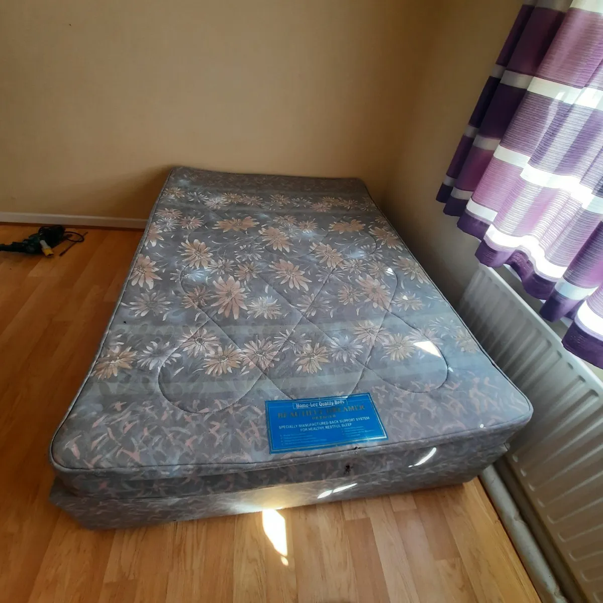Bed - Image 1