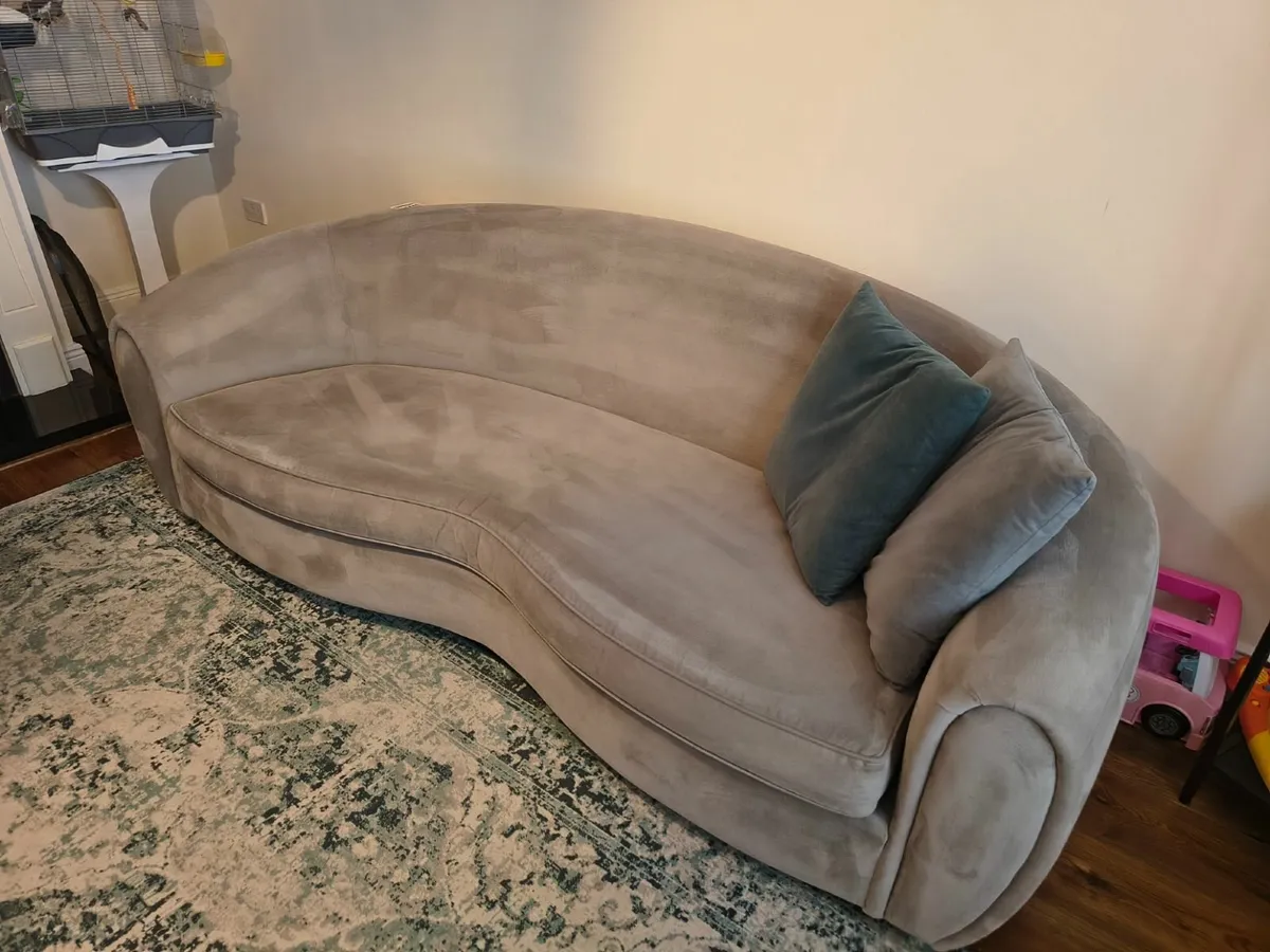 Sofa - Image 4