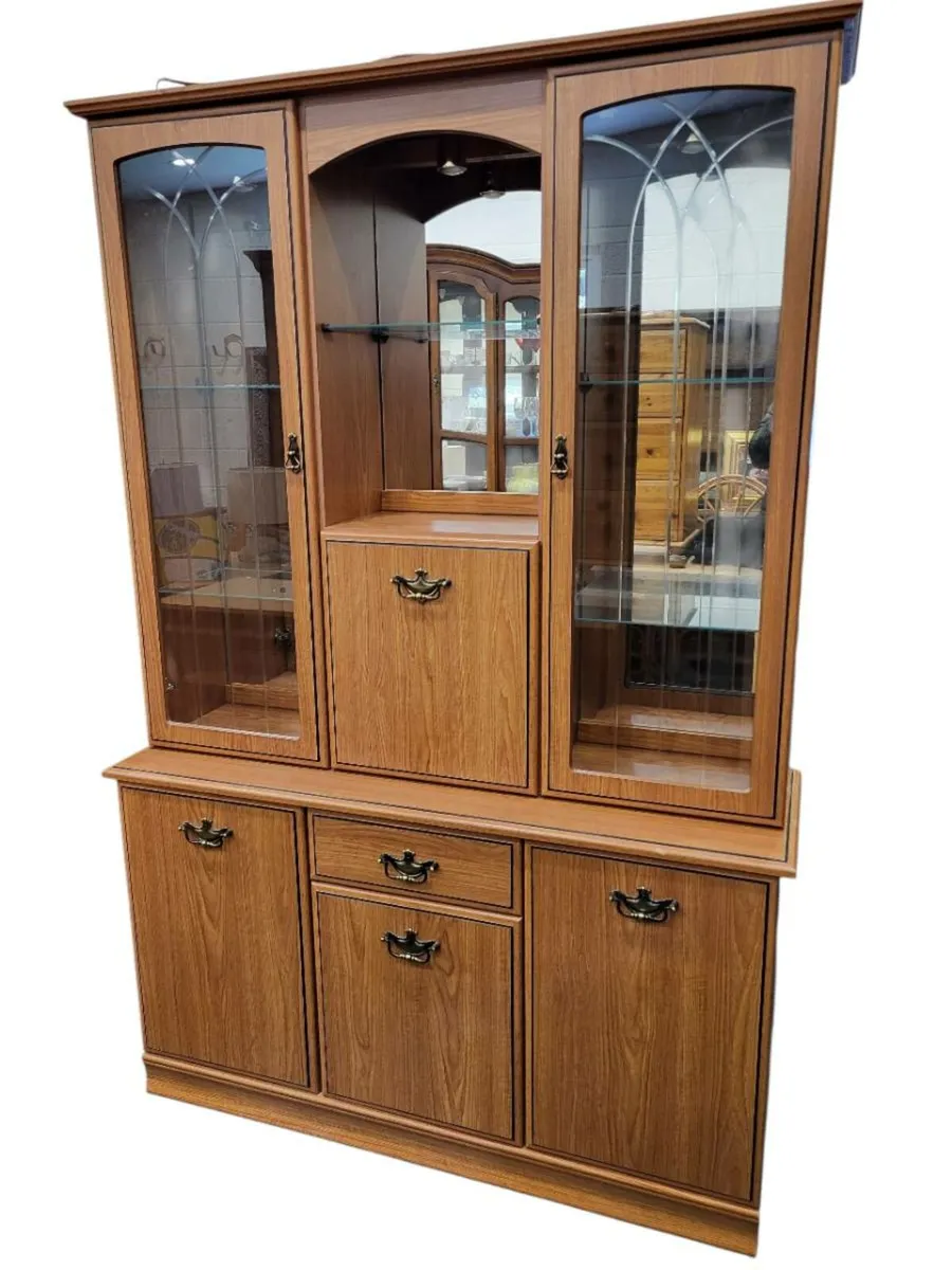 Beautiful light oak coloured Display Cabinet - Image 1