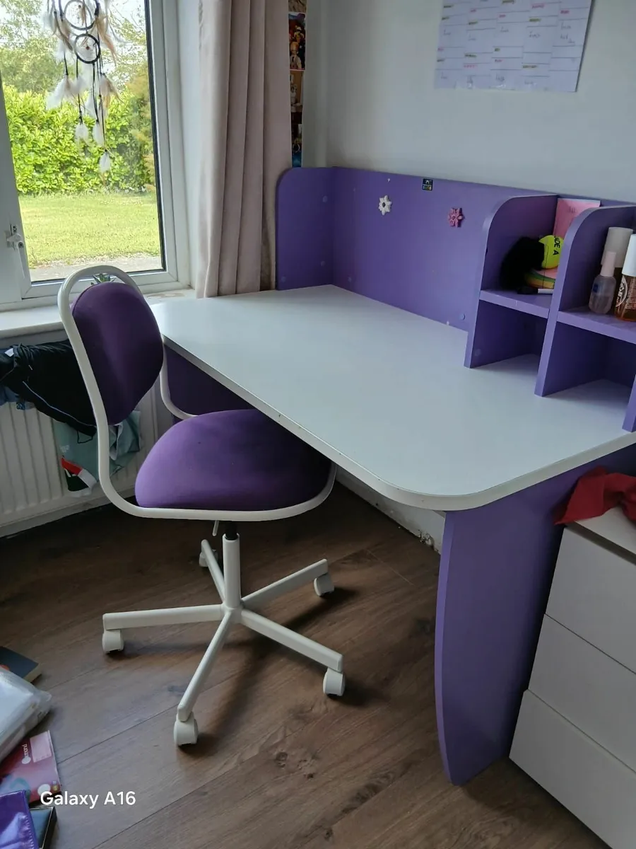 DESK - Image 3