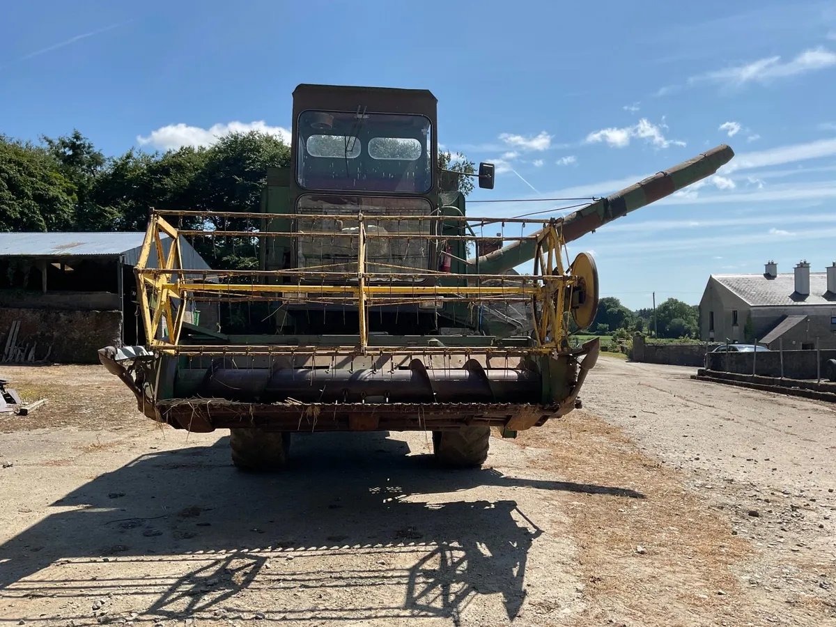 For Sale John Deere 10ft Cut Combine - Image 1