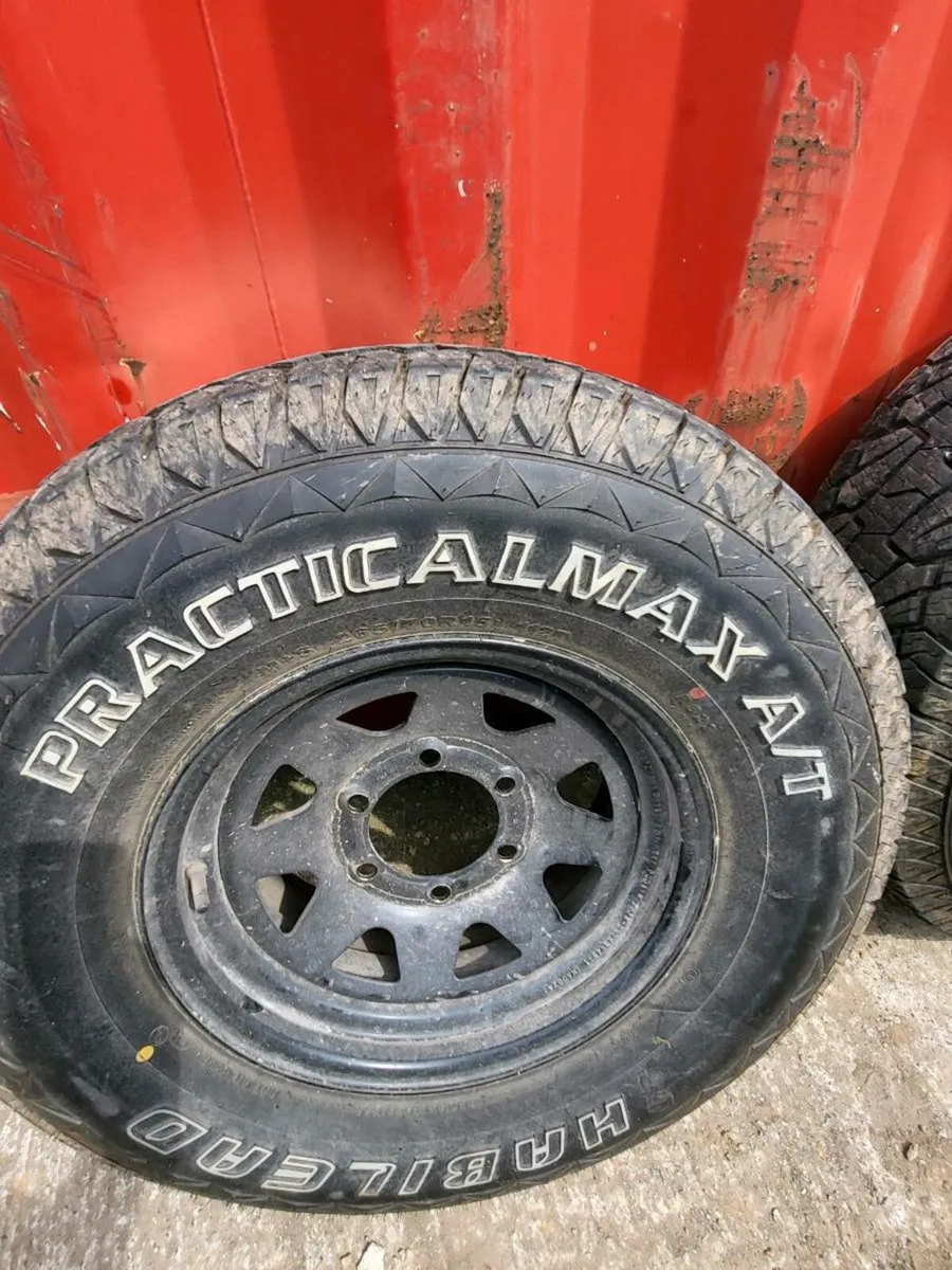 265/70R15 tyre's and rims - Image 4