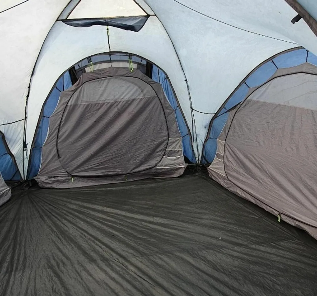 Tent - Image 4