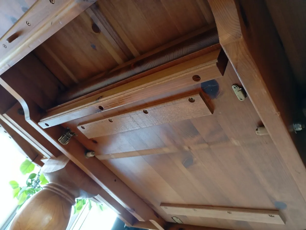 Solid Pine kitchen table - Image 1
