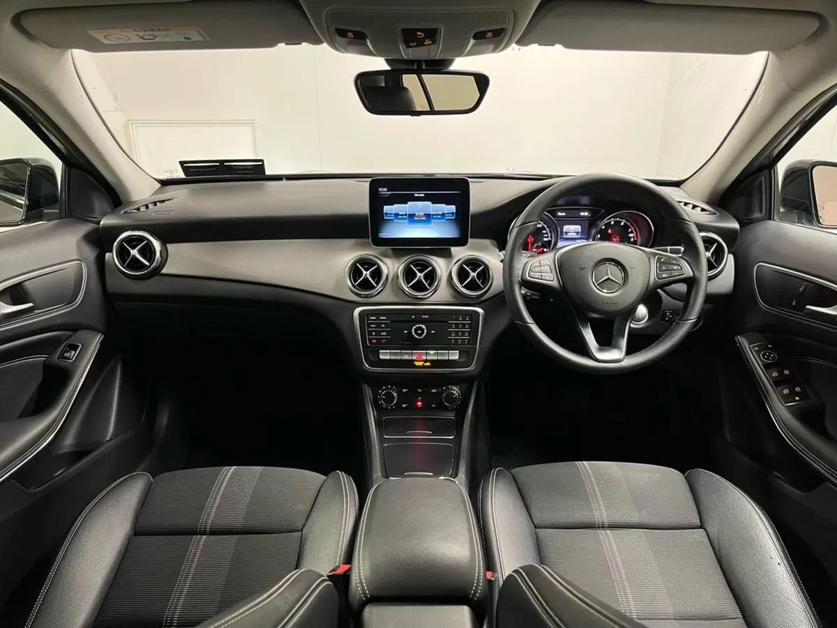 Mercedes-Benz GLA 180 Style - Reversing Camera - - Image 4
