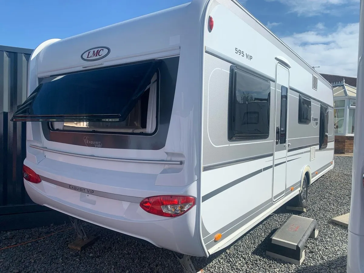 2017 LMC Caravan 595 VIP - Image 2