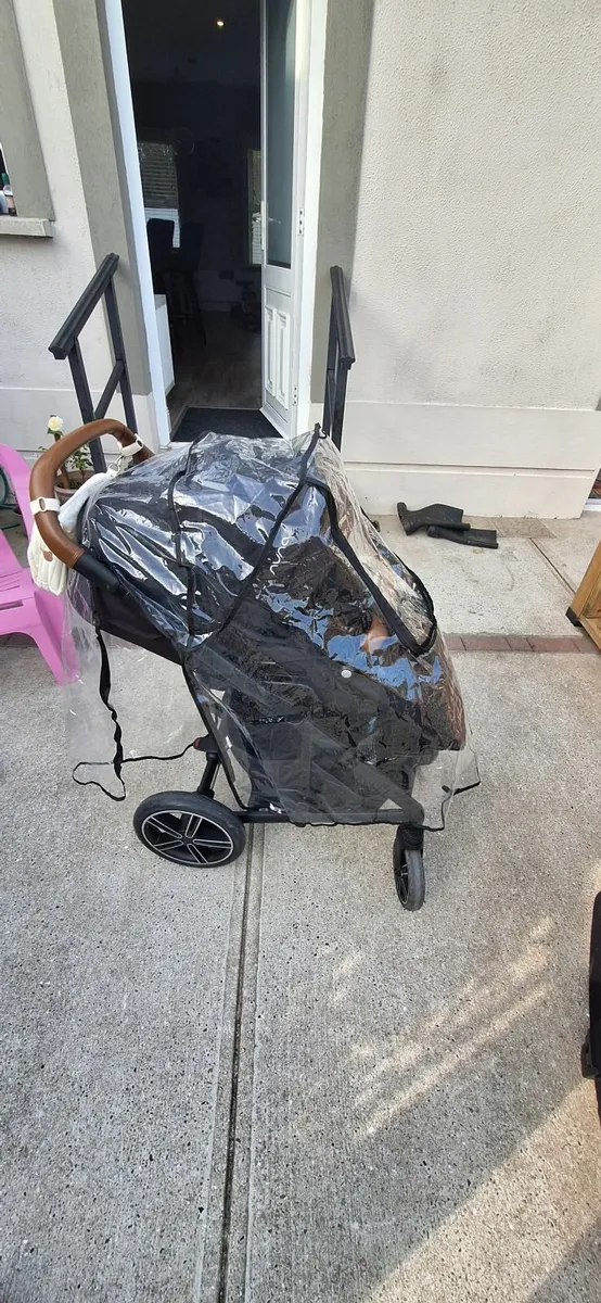 Stroller - Image 2