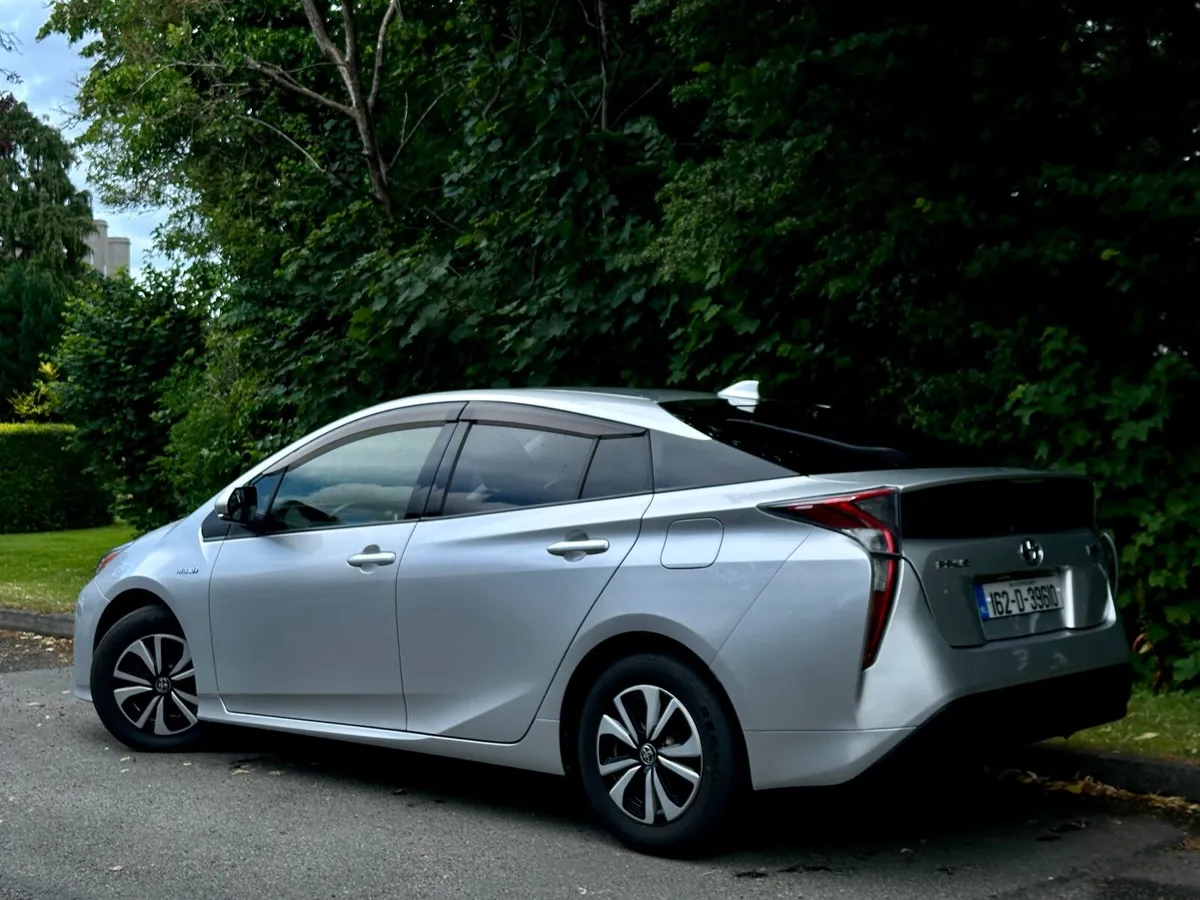 2016 TOYOTA PRIUS - Image 3