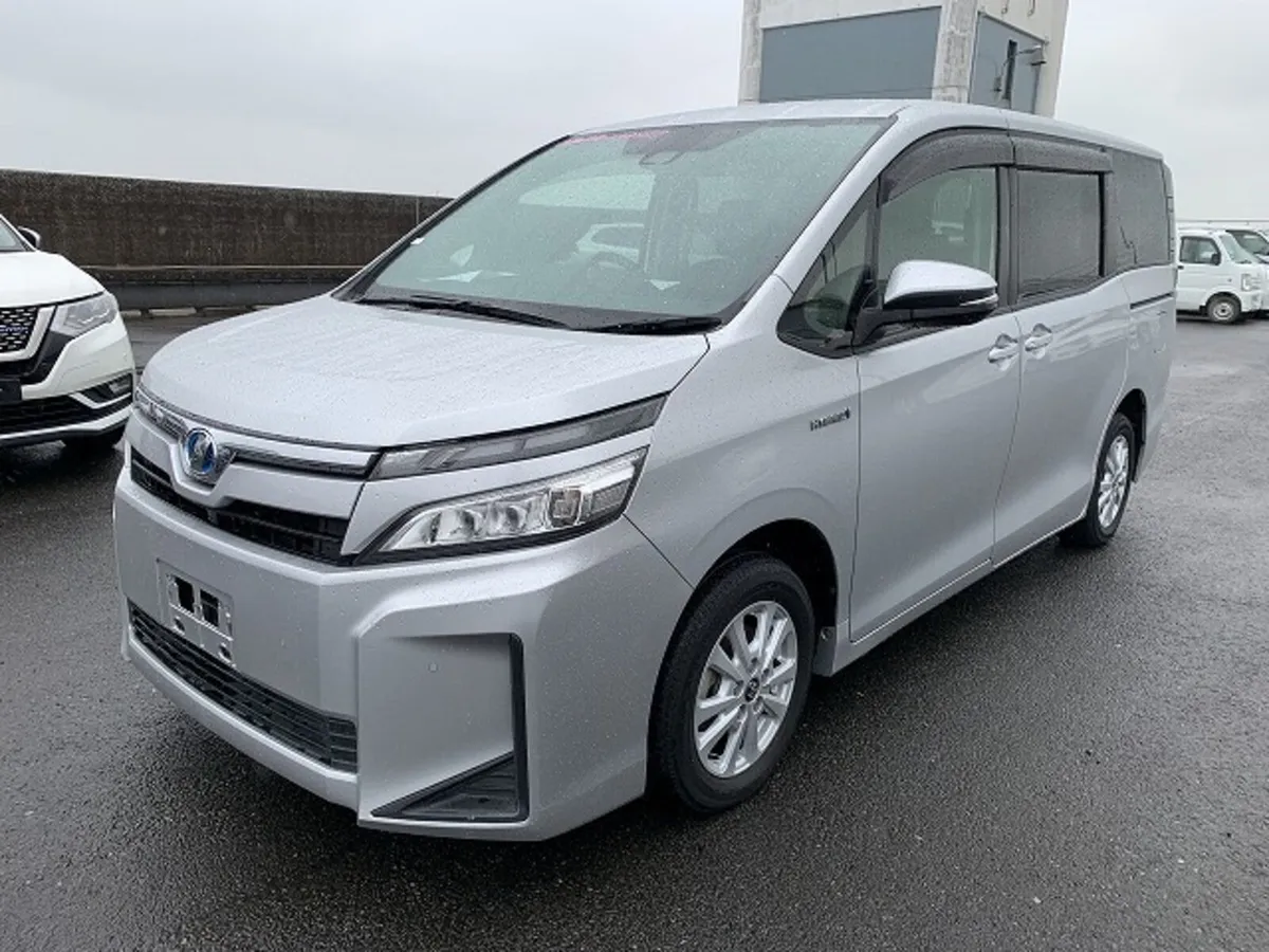 2020 TOYOTA VOXY €30,000 - Image 2