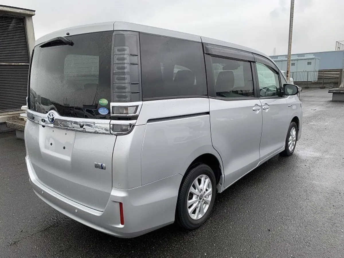 2020 TOYOTA VOXY €30,000 - Image 3