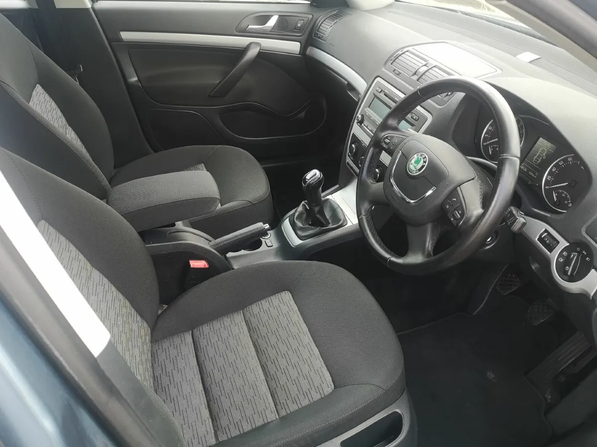 Skoda Octavia 2012 - Image 4