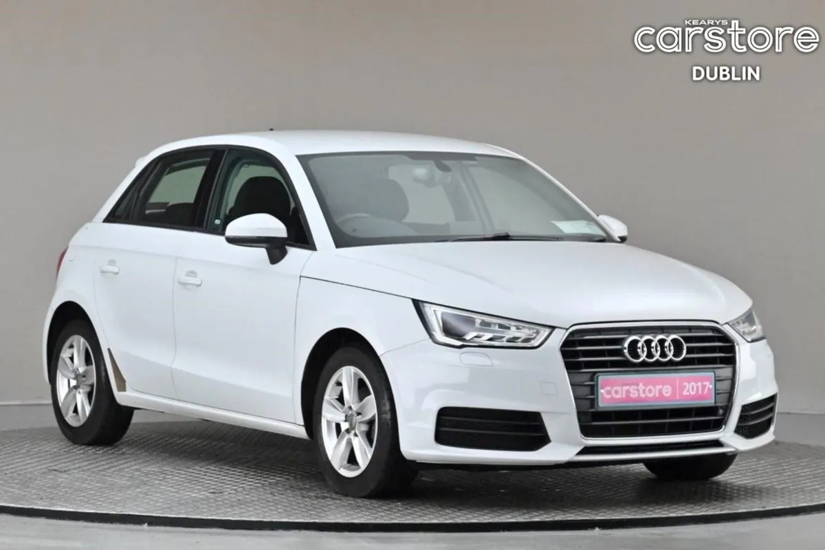 Audi A1 1.0tfsi 95bhp S-tronic 5DR  reverse Cam - Image 1
