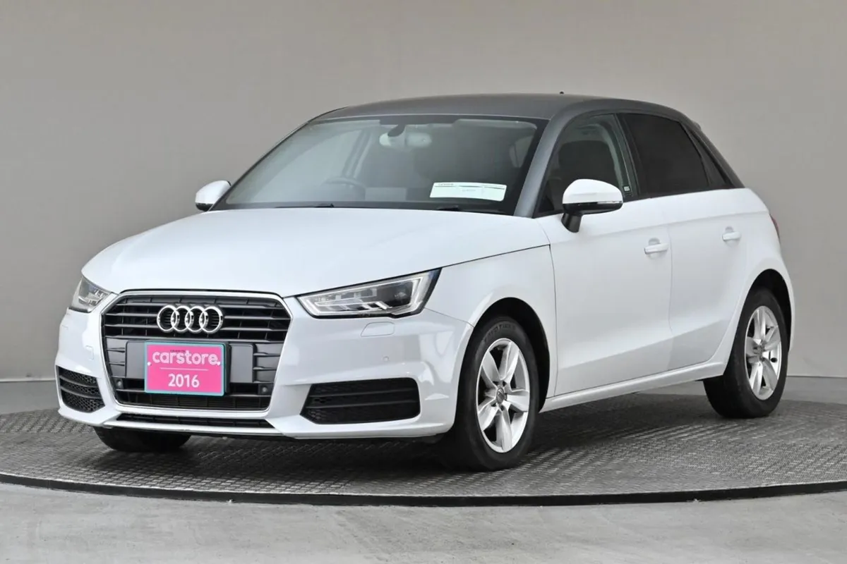 Audi A1 1.0tfsi 95bhp S-tronic 5DR  2tone Roof re - Image 3